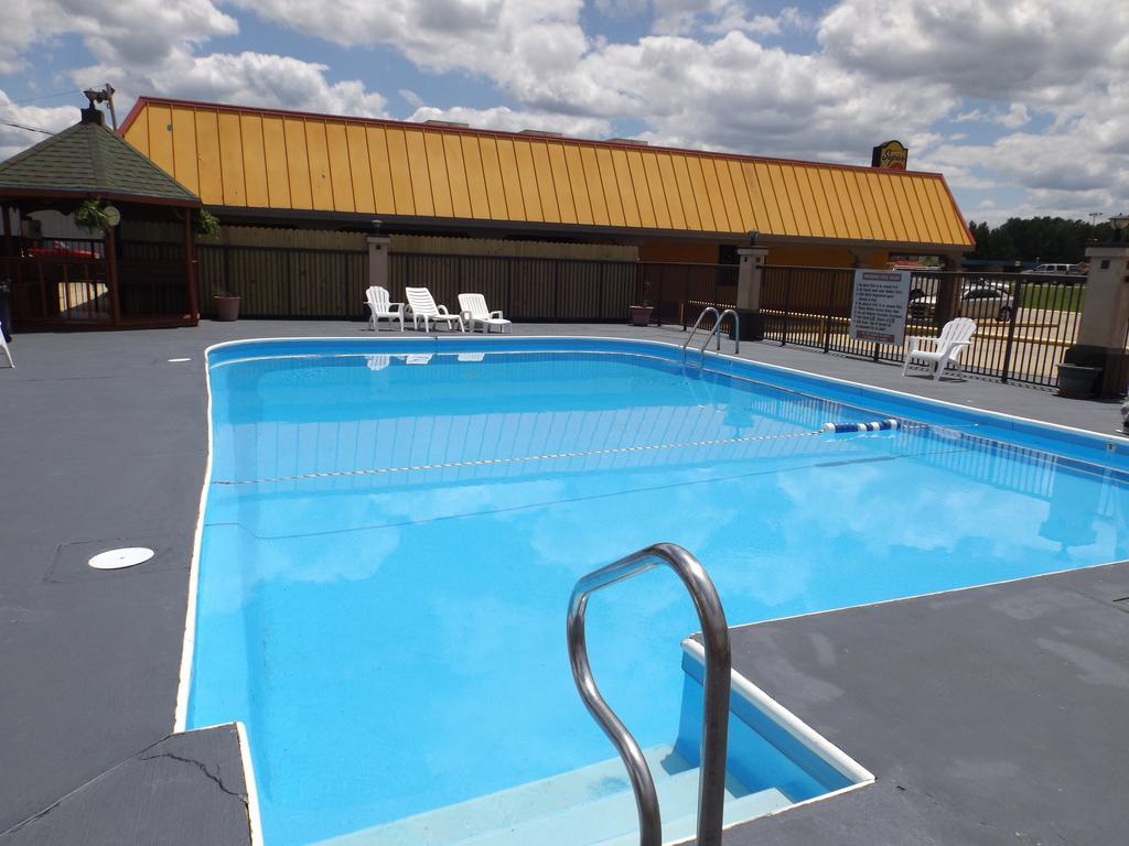 Super 8 By Wyndham Monticello Ar Motel Kültér fotó