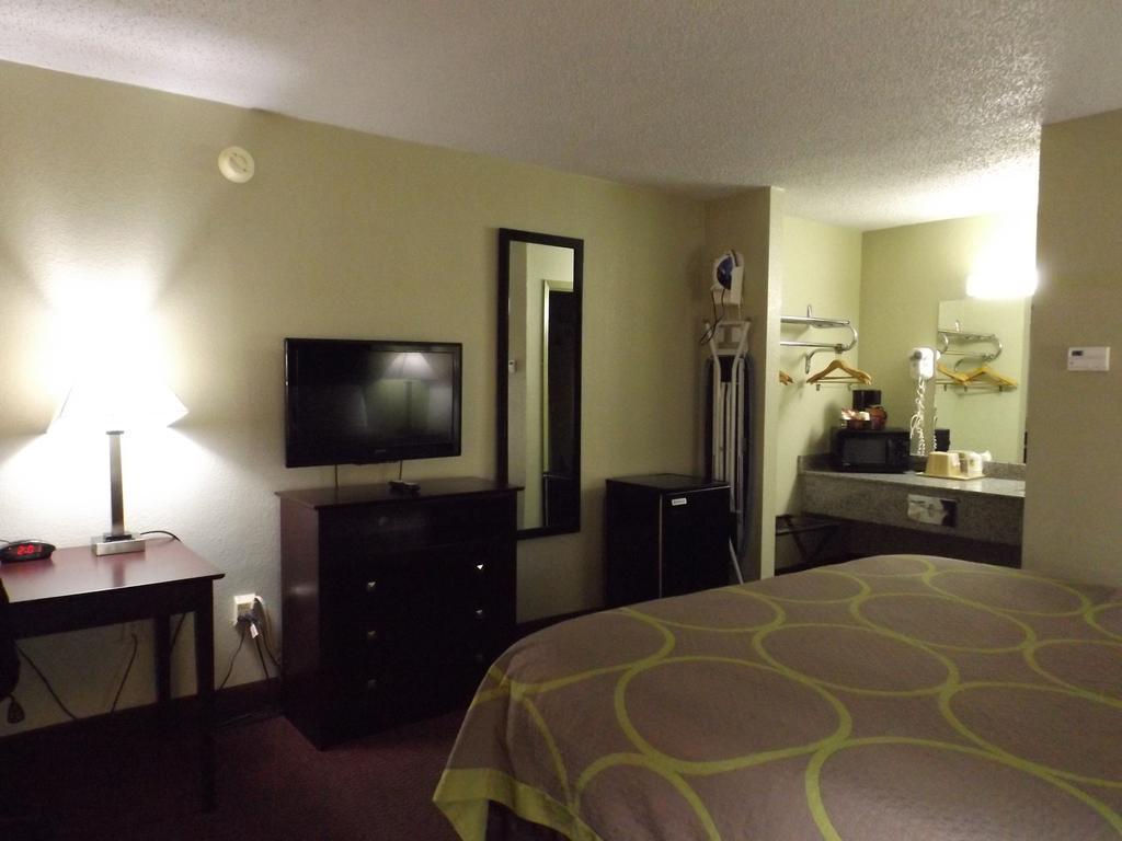Super 8 By Wyndham Monticello Ar Motel Kültér fotó